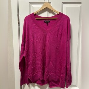 Fuchsia banana republic Marino wool V-neck sweater